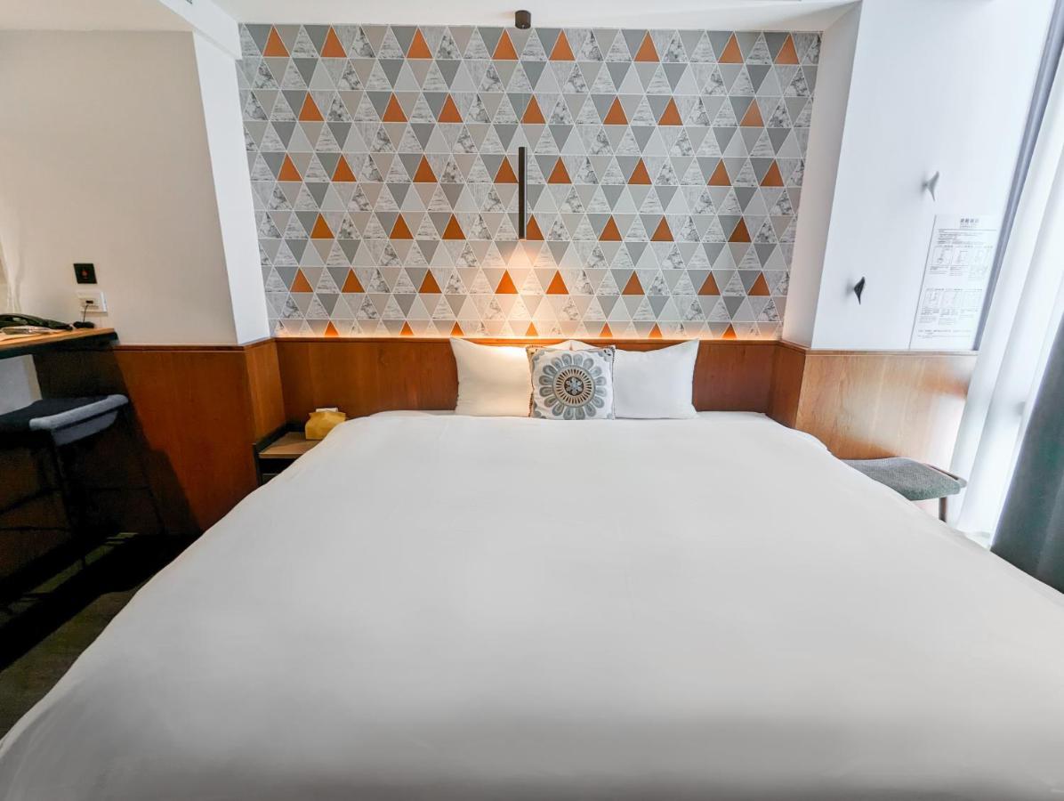 Check Inn Taichung Zhongshan Exterior foto