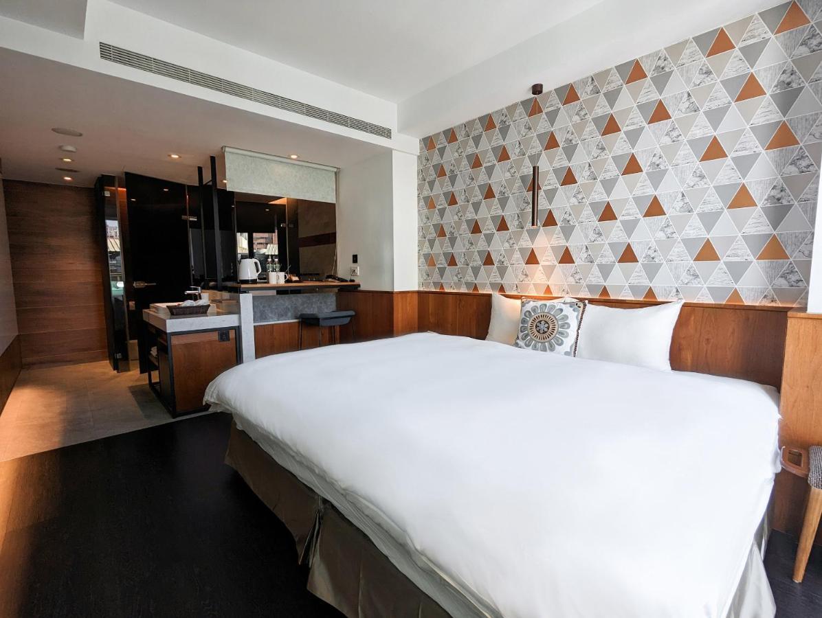 Check Inn Taichung Zhongshan Exterior foto