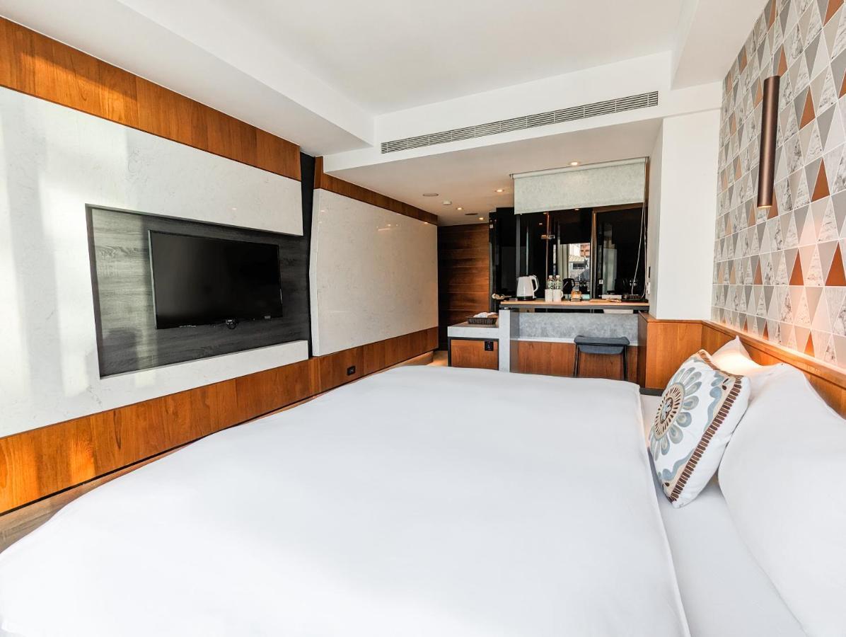 Check Inn Taichung Zhongshan Exterior foto