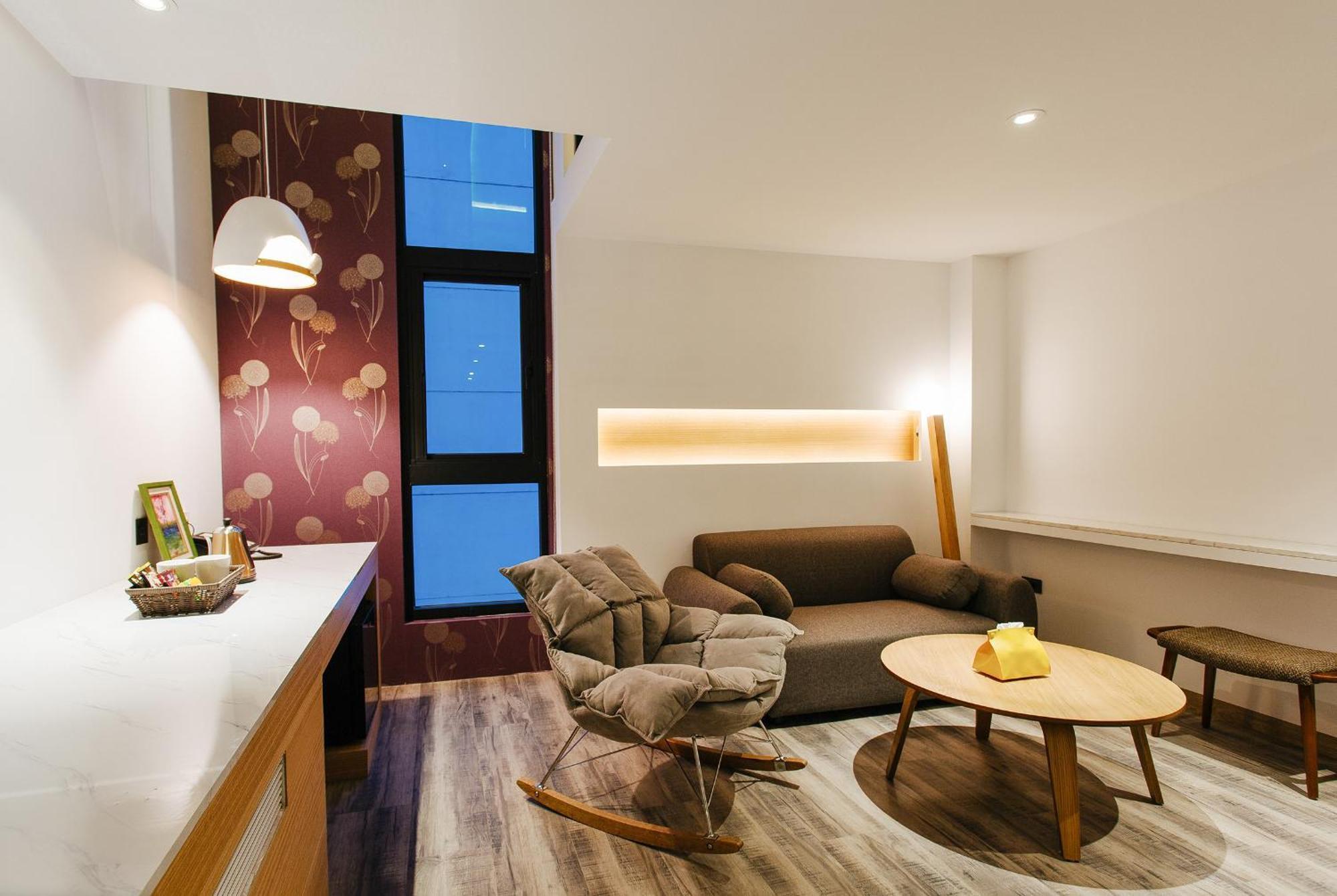 Check Inn Taichung Zhongshan Exterior foto